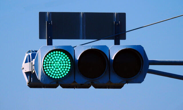 led_traffic_light_1.jpg